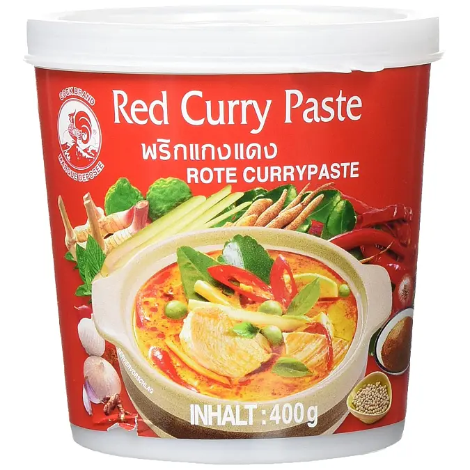 Wenn es schnell gehen soll, nehmen wir fertige rote Currypaste für unser rotes Fischcurry.