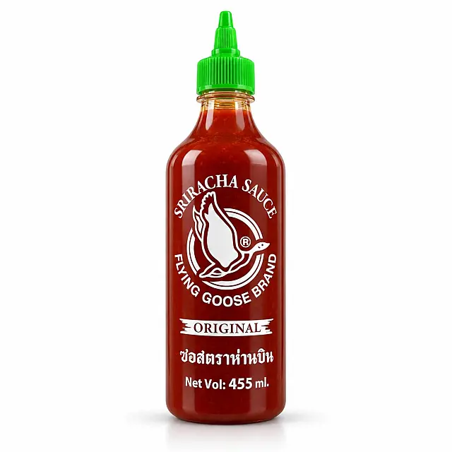 Die berühmte Sriracha Chilisauce (*) eignet sich bestens als Dip für Sommerrollen. Sriracha Chilisauce, ASIN: B00568NVTS
